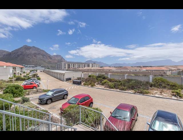 3 BEDROOM APARTMENT FOR SALE IN MUIZENBERG